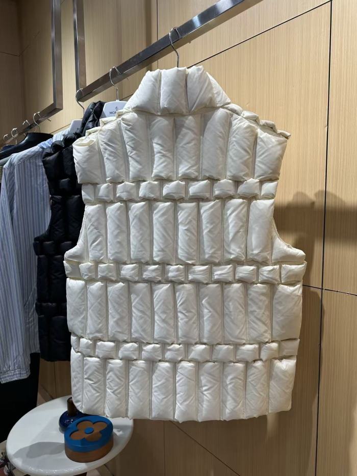1:1 quality version Stand Collar Square Quilted Badge Logo Zipper Solid Color Down Vest 2 colors 29495418