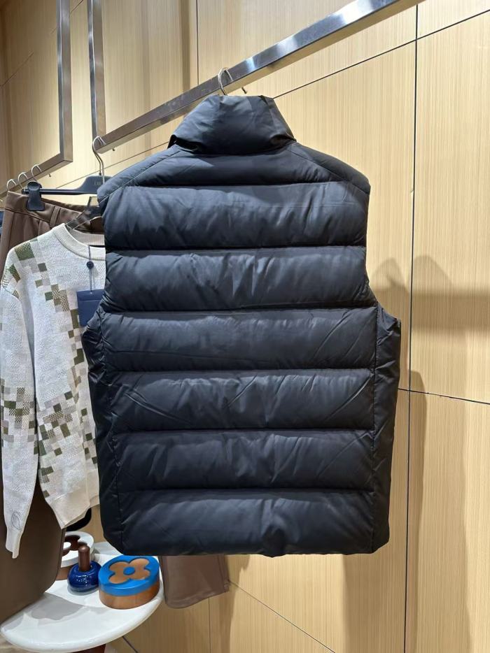 1:1 quality version Stand Collar Triangle Logo Casual Down Vest 3 colors 29495301