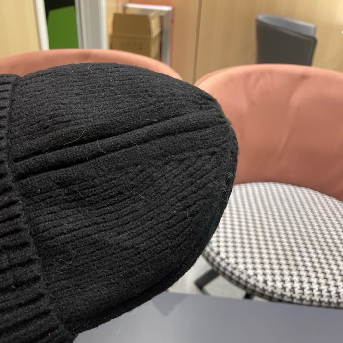 1:1 quality version Badge Patch Ribbed Cuffed Unisex Knit Beanie 4 colors 29498992