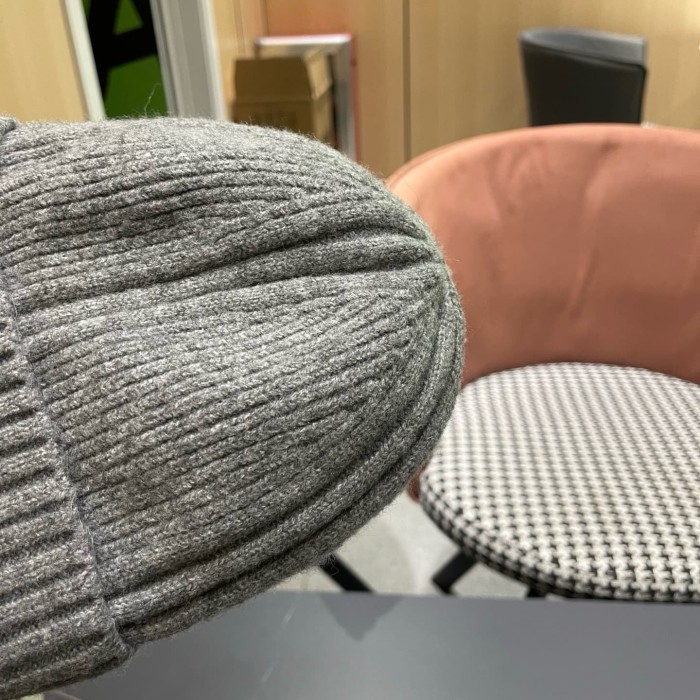 1:1 quality version Badge Patch Ribbed Cuffed Unisex Knit Beanie 4 colors 29498992