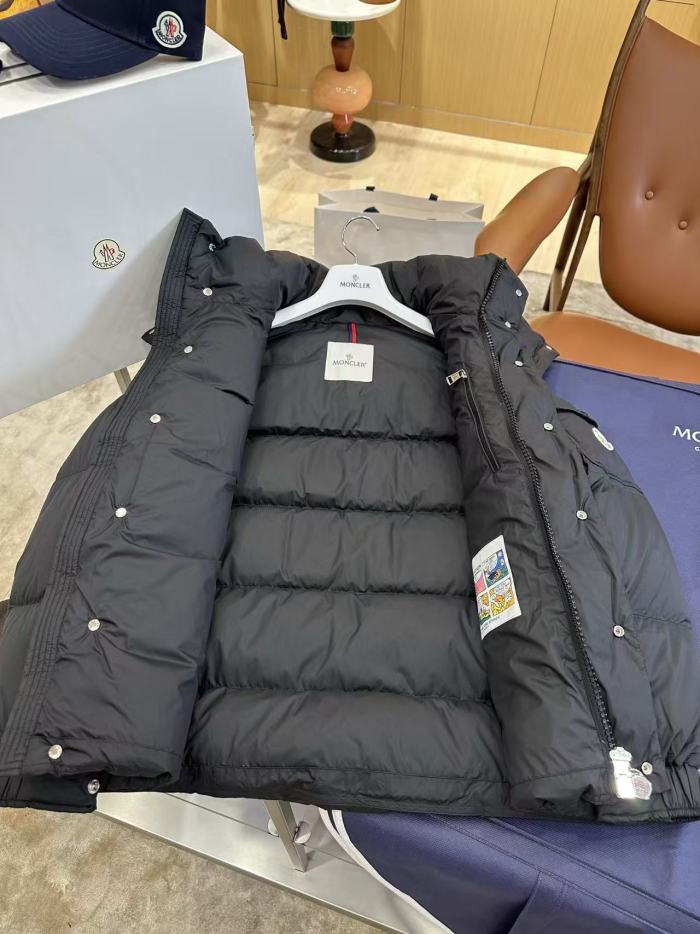 1:1 quality version Hooded Arm Badge Logo Snap Placket Loose For Woman Down Jacket 4 colors 29497994