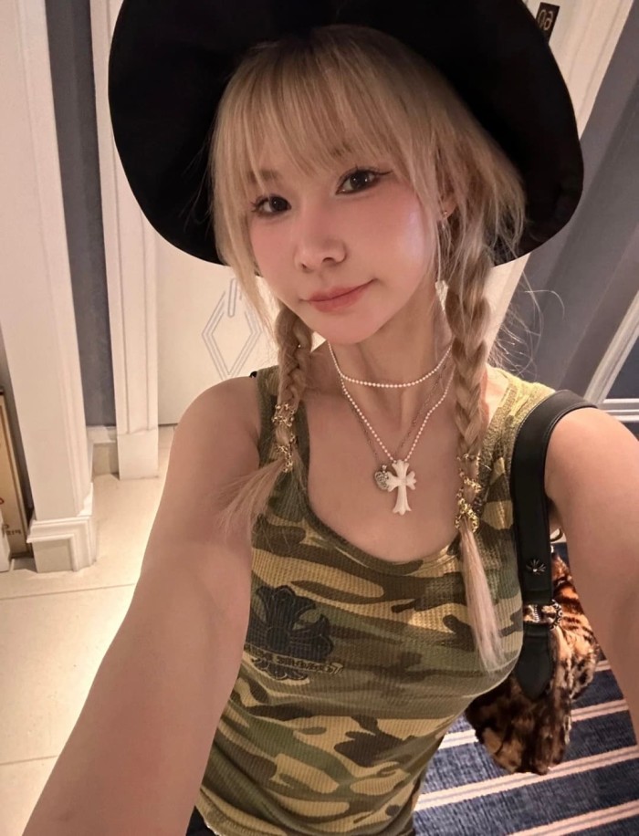 1:1 quality version Green Yellow Camo Waffle Knit Cross Embroidery CH Logo Fitted Tank Top for girls 29501865
