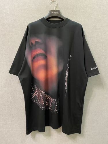 1:1 quality version Blurred Lips Portrait Rhinestone Drip Look Away Distressed Oversized Tee 29503984