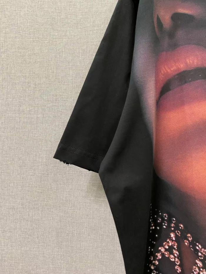 1:1 quality version Blurred Lips Portrait Rhinestone Drip Look Away Distressed Oversized Tee 29503984