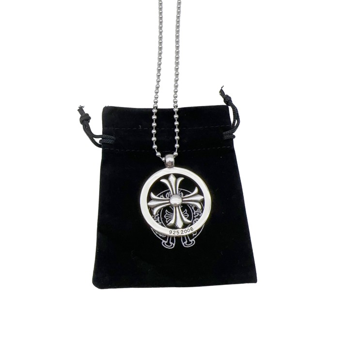 925 Silver Round Cross Openwork Pendant Necklace 29507620