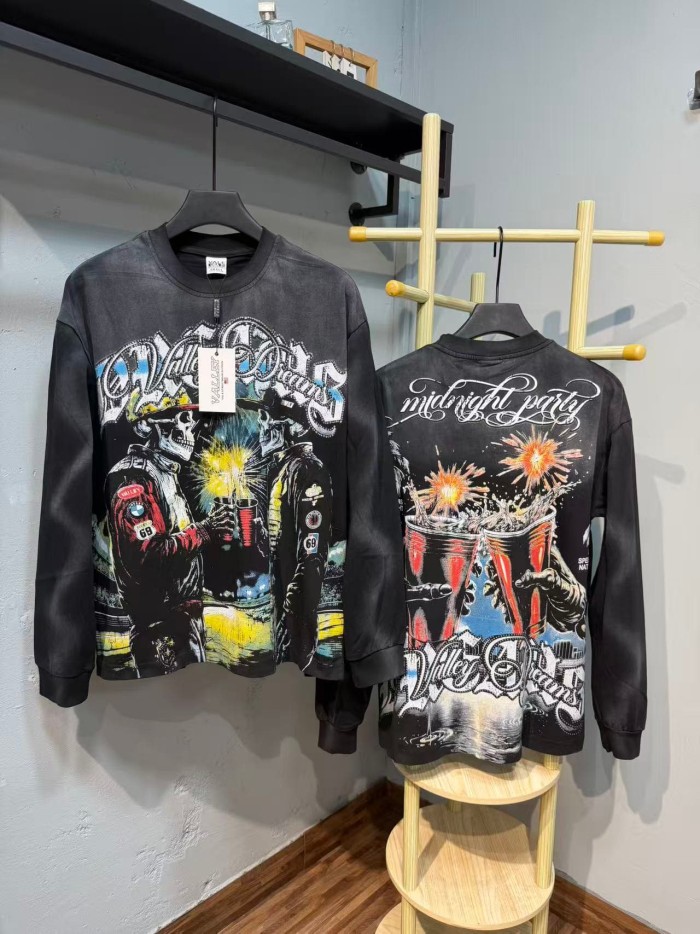 Wash Rhinestone Gothic Letter Skulls Toasting Cup Fireworks Long Sleeve T-shirt 2 colors 29524943