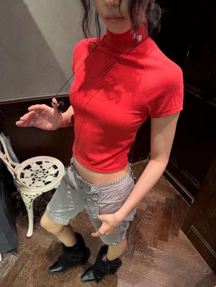 1:1 quality version Mock Neck Collar CH Script Embroidery Hem Cross Flower Tee for girls 3 colors 29527352