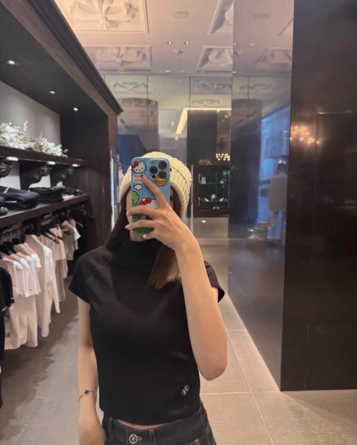 1:1 quality version Mock Neck Collar CH Script Embroidery Hem Cross Flower Tee for girls 3 colors 29527352