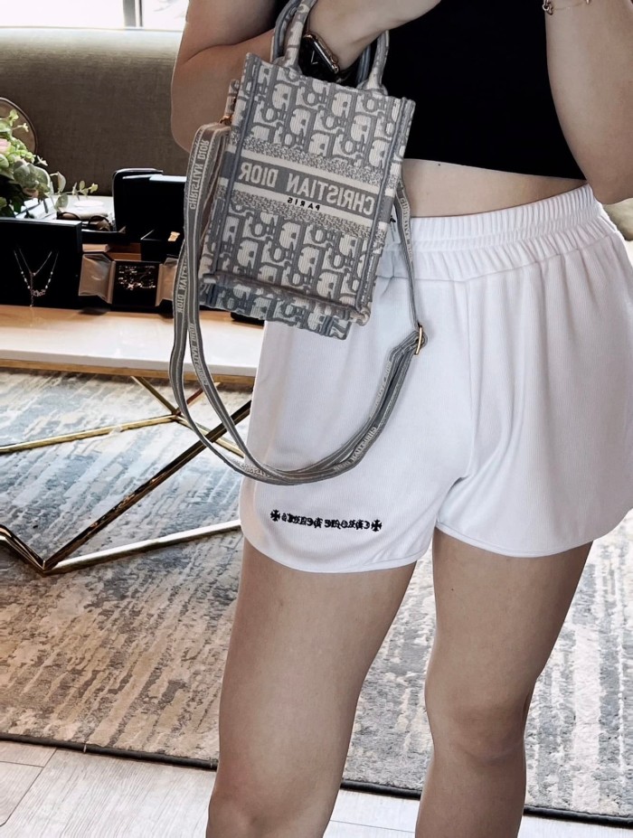 1:1 quality version CH Script Cross Flower Cropped Tank Tops & Shorts Set For Girls 2 colors 29527401