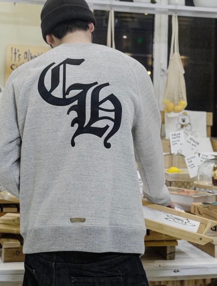 1:1 quality version Black Cross Chest Embroidery Back CH Gothic Script Crewneck Sweatshirt 29527486