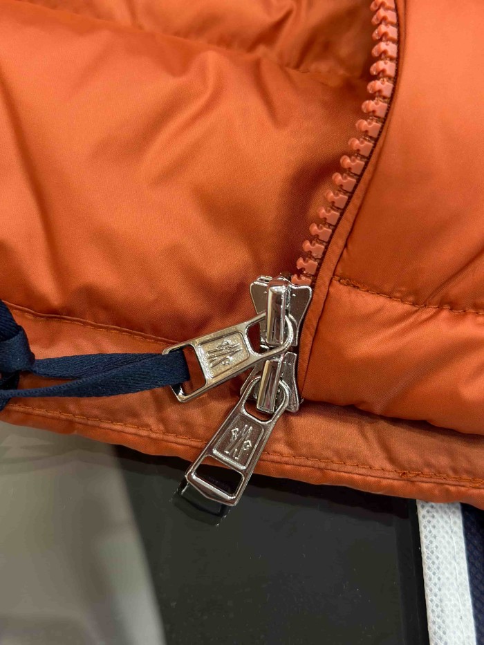 1:1 quality version Shiny Nylon Pocket Logo Detachable Hooded Down Jacket 4 colors 29535440