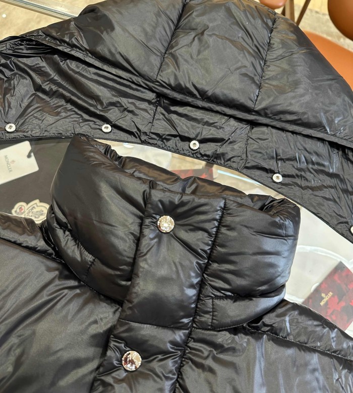 1:1 quality version Stand Collar Detachable Hood Shiny Long Unisex Down Jacket 29535624