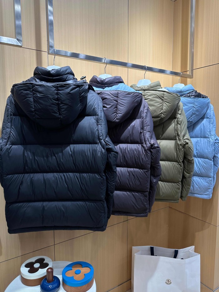 1:1 quality version Badge Detachable Sleeve One Garment Two Wear Hooded Down Jacket 4 colors 29535532