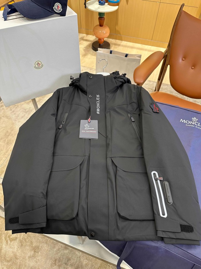 1:1 quality version Multi Pocket Velcro Hooded Cargo Down Jacket 2 colors 29535576