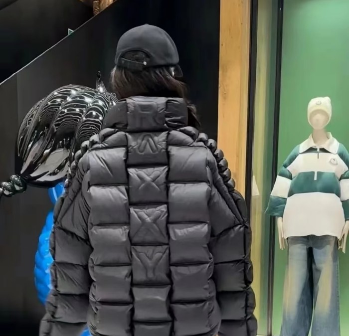 1:1 quality version Badge 3D Debossed Brand Logo Stand Collar Short Down Jacket 3 colors 29535616