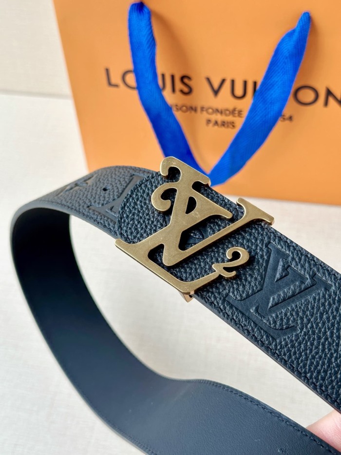 1:1 quality version LV Logo Buckle Strap Litchi Grain Embossed Belt 【Width 4.0 cm】3 colors 29543288