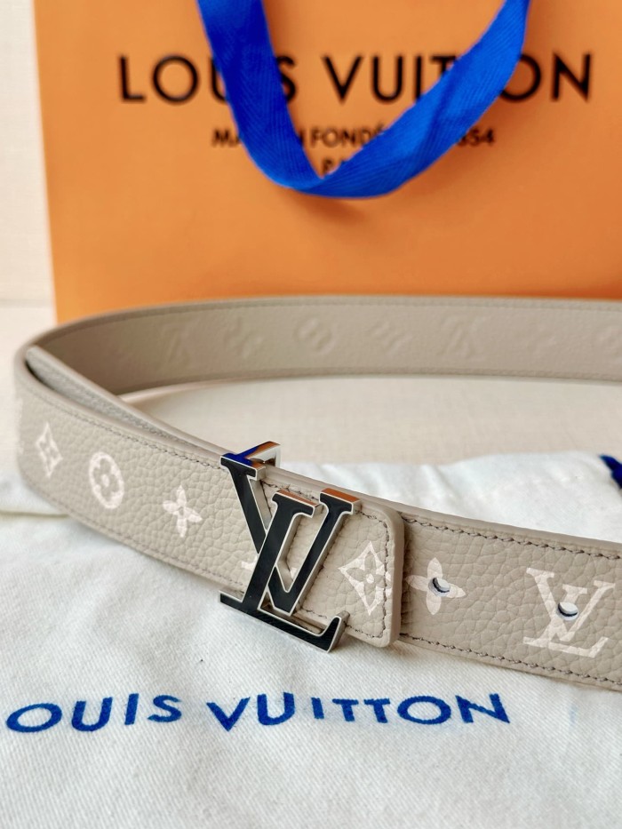 1:1 quality version LV Buckle Monogram Embossed Reversible Litchi Grain Belt 【Width 4.0 cm】2 colors 29543299