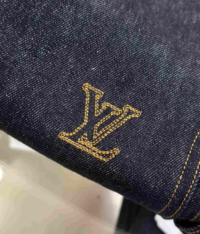 1:1 quality version Letter Four Leaf Flower Gold Thread Embroidery Lapel Denim Jacket & Jeans Set 29554228