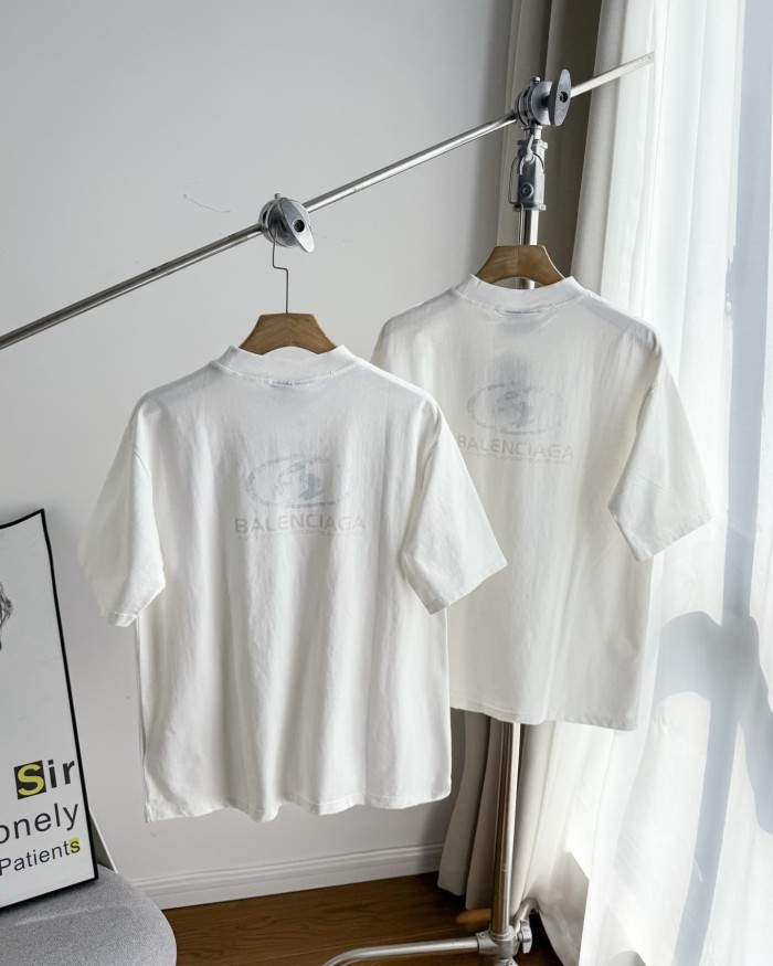 [50% Off]Balenciaga Letter logo blurred round neck Print tee