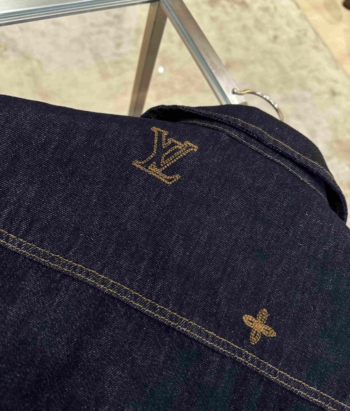 1:1 quality version Letter Four Leaf Flower Gold Thread Embroidery Lapel Denim Jacket & Jeans Set 29554228