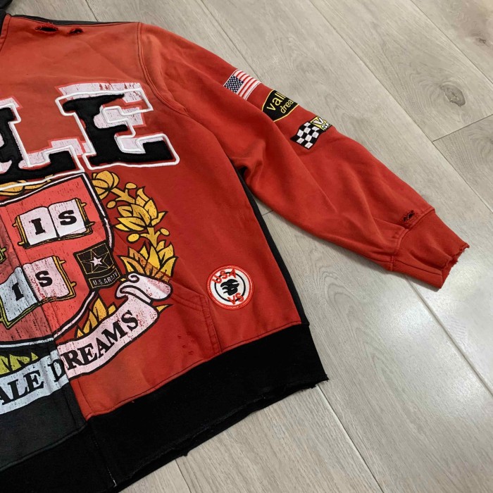 Black Red Split Wash Vintage Front Shield Badge Full Zip Hoodie 29557257