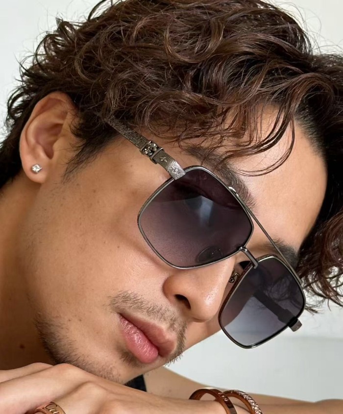 1:1 quality version Double Bridge Fleur De Lis Engraved Temple Gradient Lens Sunglasses 4 colors 29567416