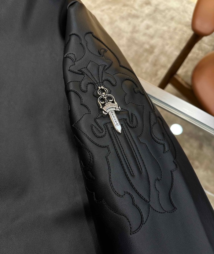 1:1 quality version Sleeve Sword Embroidery Crew Neck Biker Leather Jacket 29567795