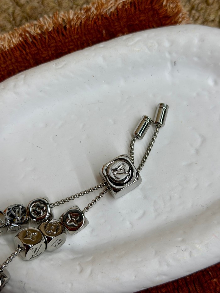 Engraved Cube Bead Letter Charm Silver Plated Bracelet 29569617