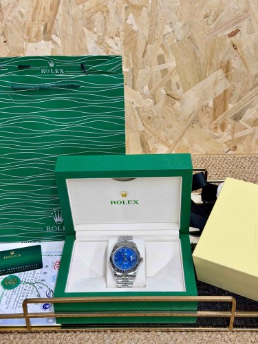 Blue Roman Dial Fluted Bezel Stainless Steel Calendar Wrist Watch【Dial diameter：40mm 】29569627