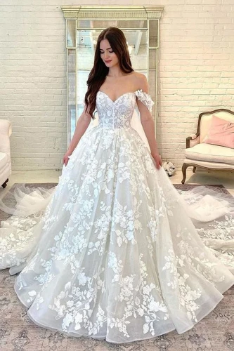 Gorgeous Ball Gown Sweetheart Lace Tulle Wedding Dresses