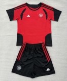26-27 Man Utd Red Training Adult Suit