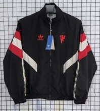 24-25 Man Utd Retro Windbreaker