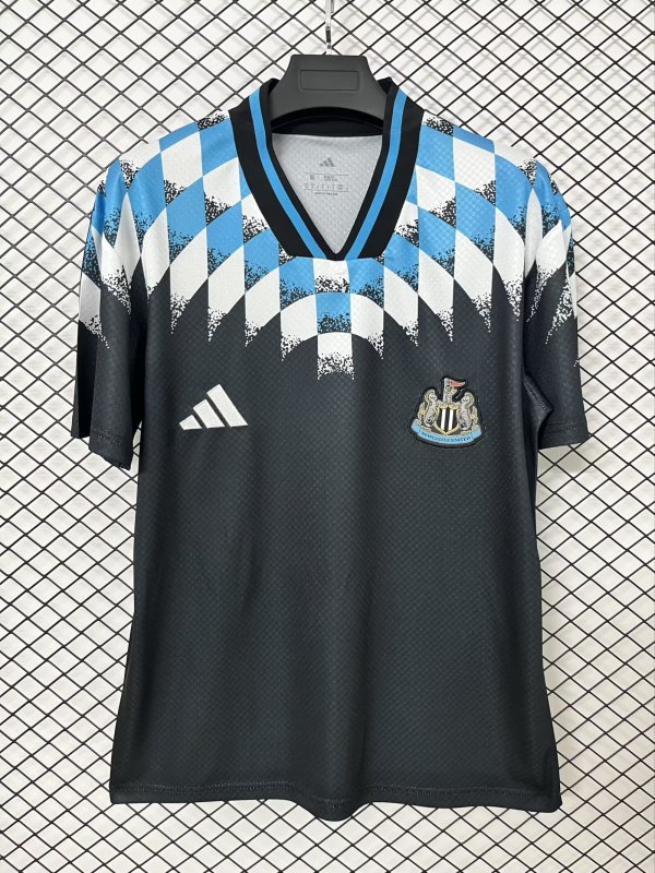 26-27 Newcastle Retro Version Fans Soccer Jersey