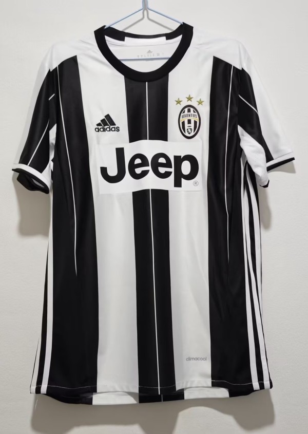 2016-2017 JUV Home Retro Soccer Jersey