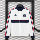 26-27  Bayern Retro Windbreaker