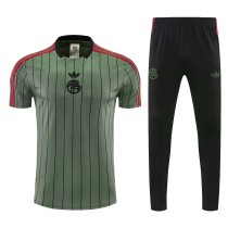 26-27  Bayern Short shirts and Long trousers Suit (圆领)