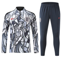 26-27 England High Quality Half Pull Tracksuit 26-27 England High Quality Half Pull Tracksuit