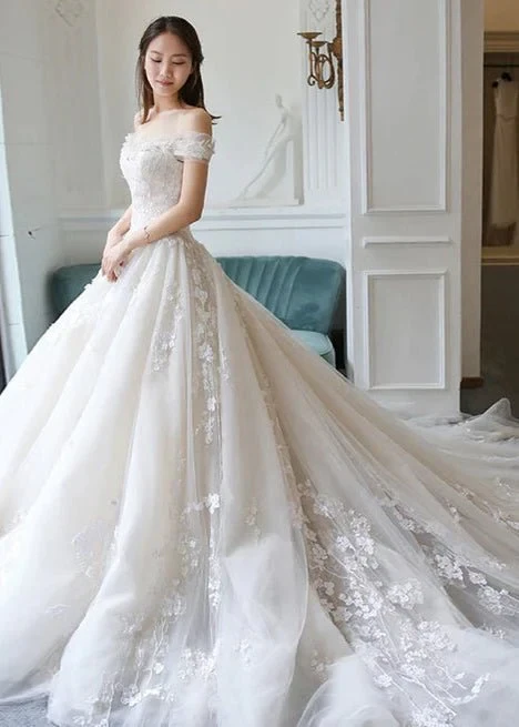 Gorgeous Off the Shoulder Lace Wedding Dresses Tulle Vintage Bridal Gown