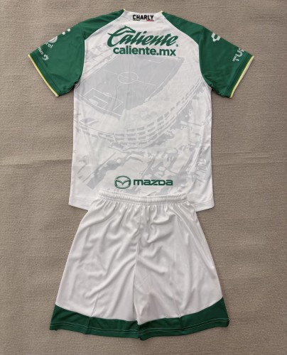 26-27 Leon Away Adult Suit