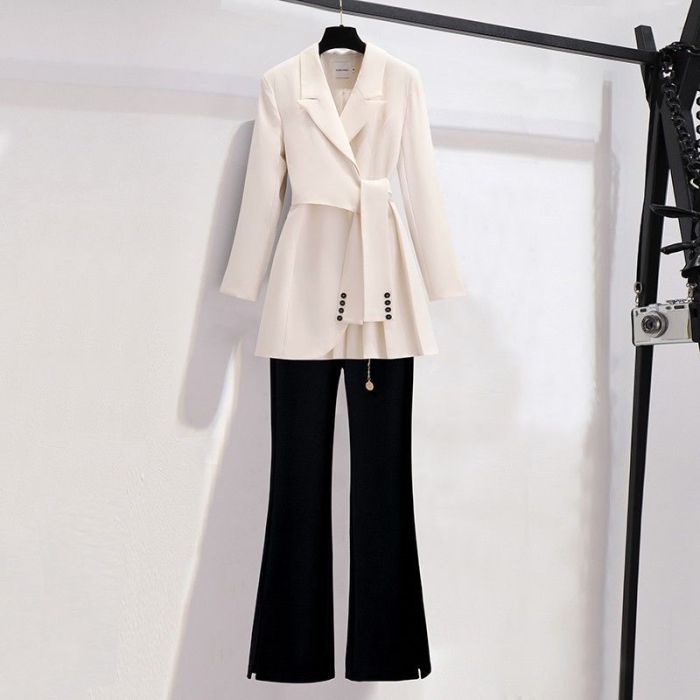 All Eyes On Us Pants Set