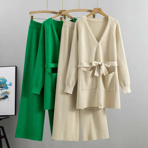 A Little Step Forward Pant Set