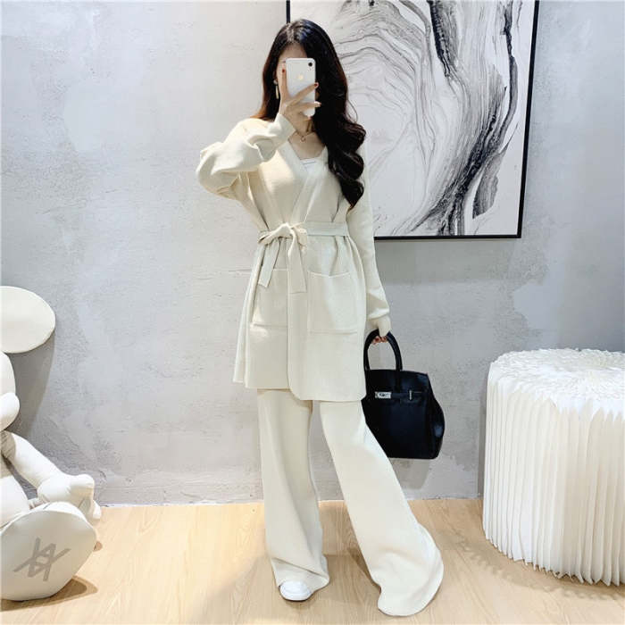 A Little Step Forward Pant Set