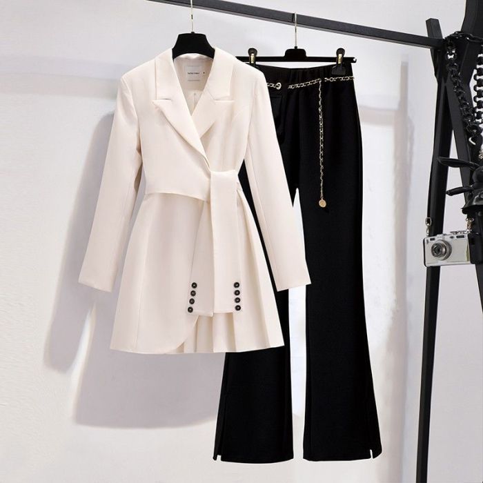 All Eyes On Us Pants Set