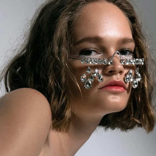 A Centerfold Miracle Head Accessories
