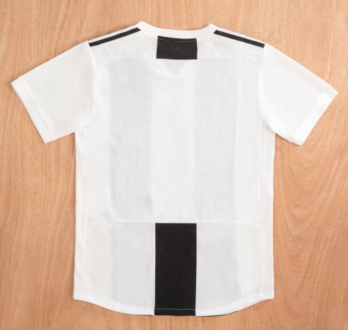 2018-2019 JUV Home Player Version Retro Soccer Jersey *球员