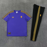 26-27 Man Utd  Short shirts and Long trousers Suit (圆领)