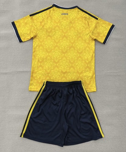 26-27 Leeds United Away Adult Suit