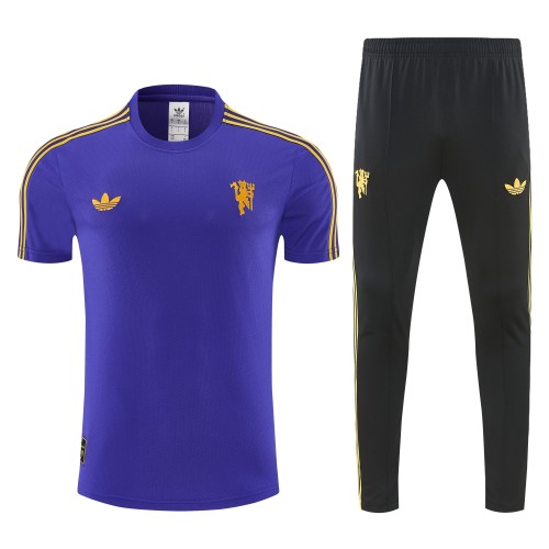 26-27 Man Utd  Short shirts and Long trousers Suit (圆领)