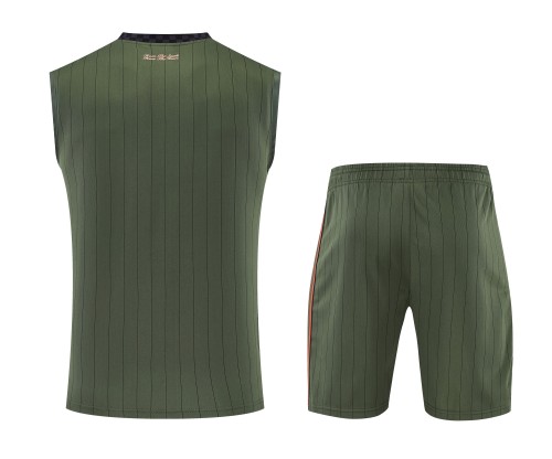 26-27  Bayern High quality Tank Top And Shorts Suit