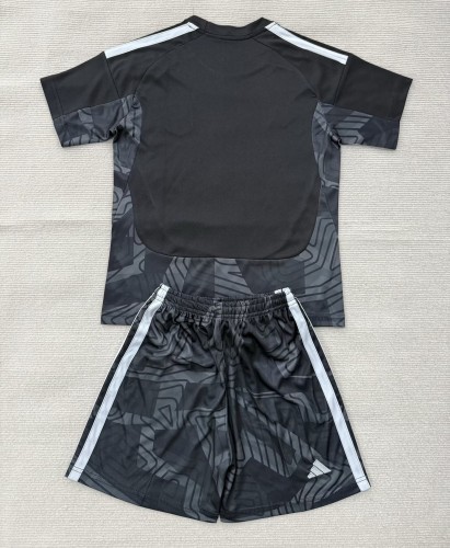26-27 Aston Villa Black GoalKeeper Adult Suit